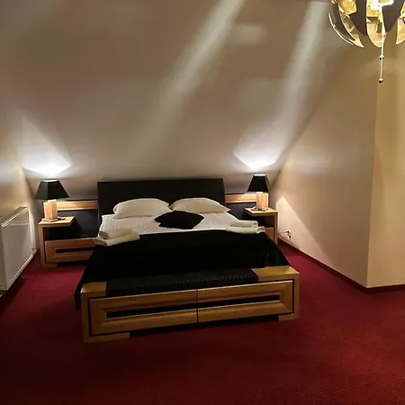 酒店 Restauracja I Oberza Wilczy Glod 3*