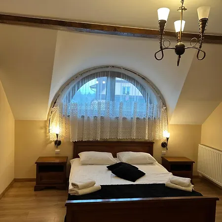 Restauracja I Oberza Wilczy Glod 酒店 Krzyszkowice